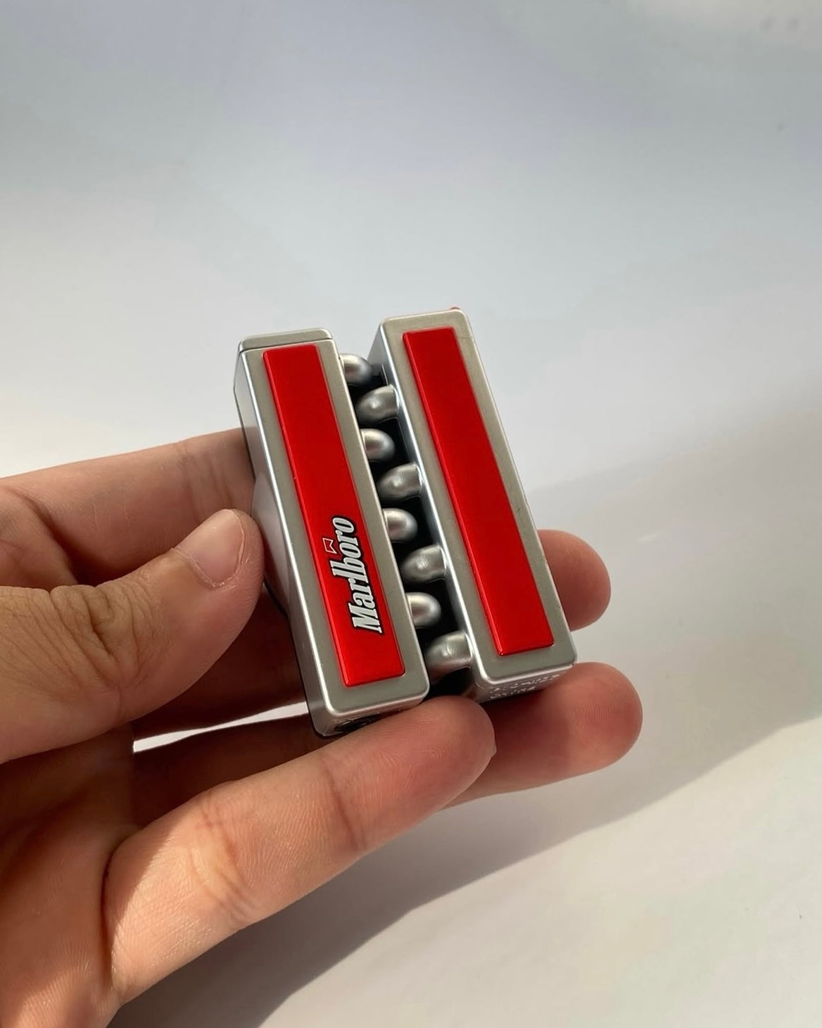 Bật lửa Marlboro Racing Red Ferrari