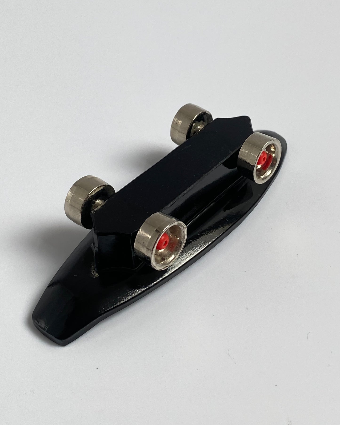 SKATEBOARD LIGHTER