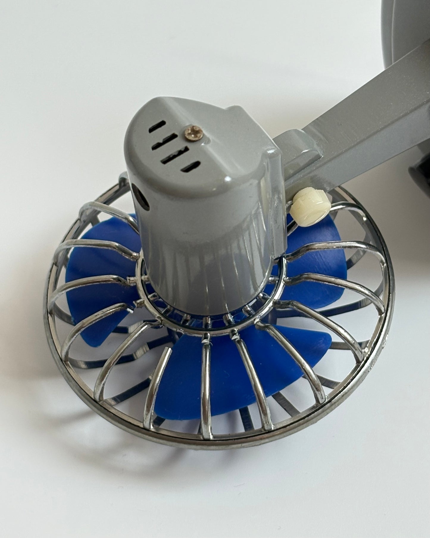 bật lửa quạt mini ( có lỗi nứt gãy ảnh 5 )
