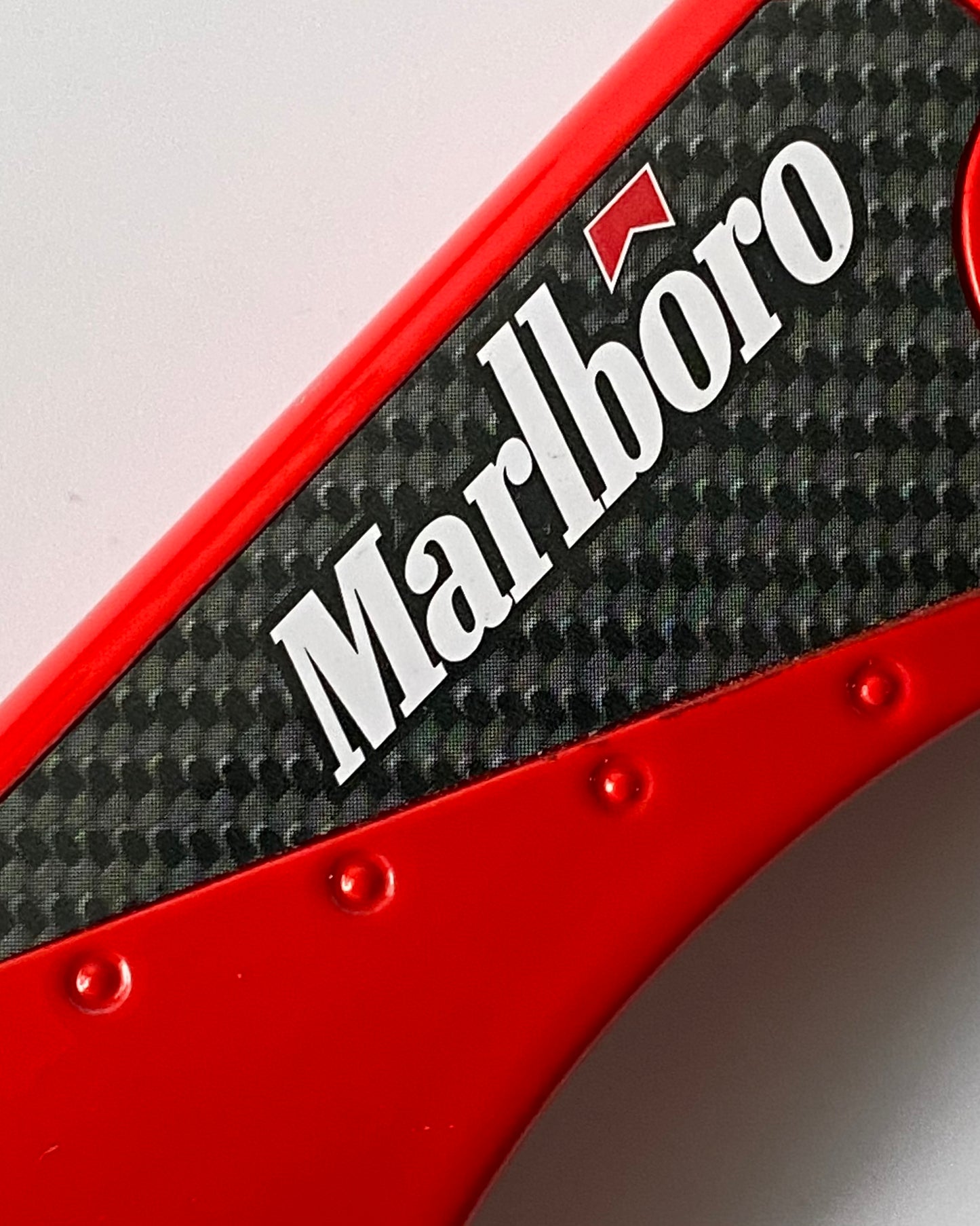 Bật lửa phản lực Marlboro F1