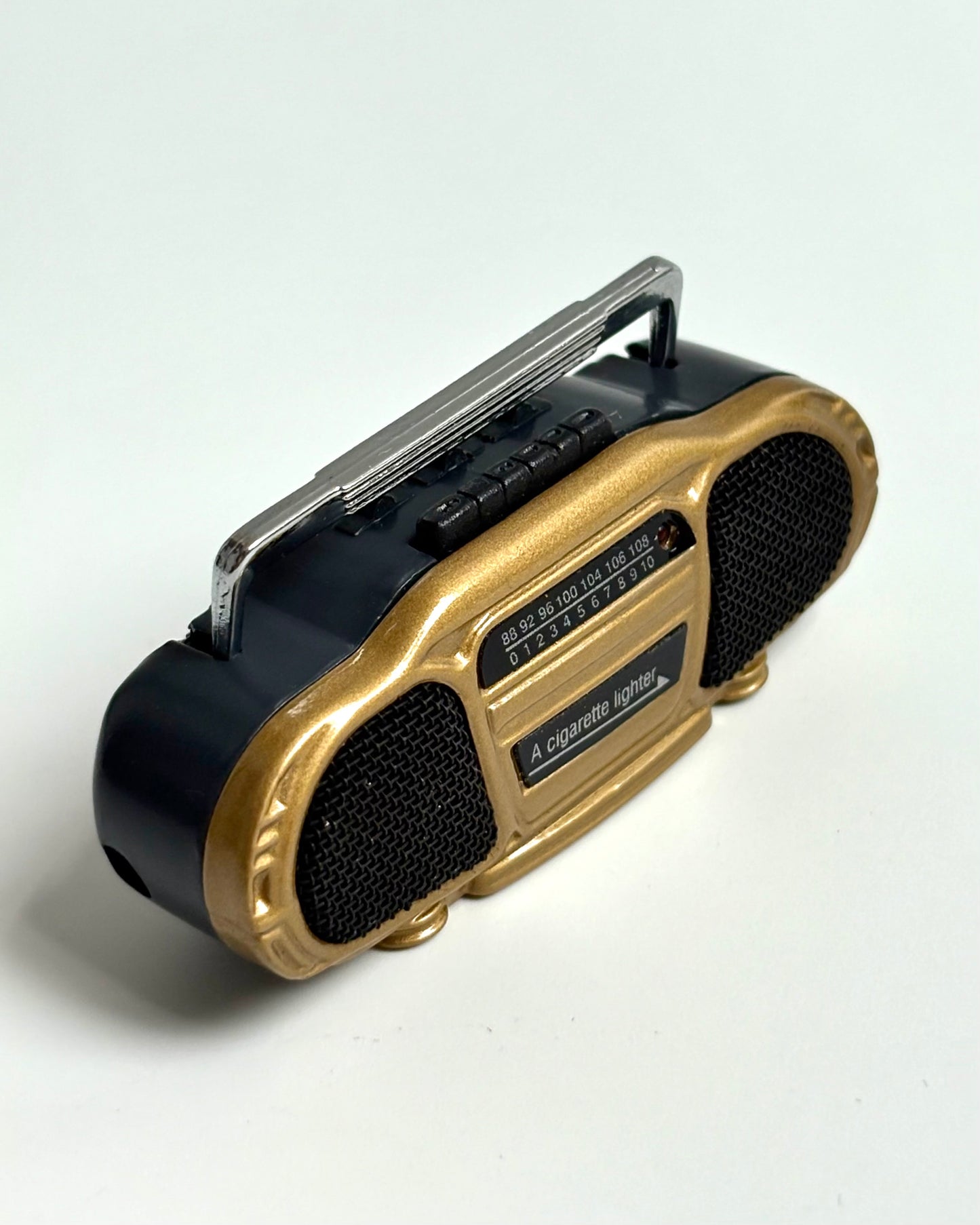 RADIO CASSETTE LIGHTER