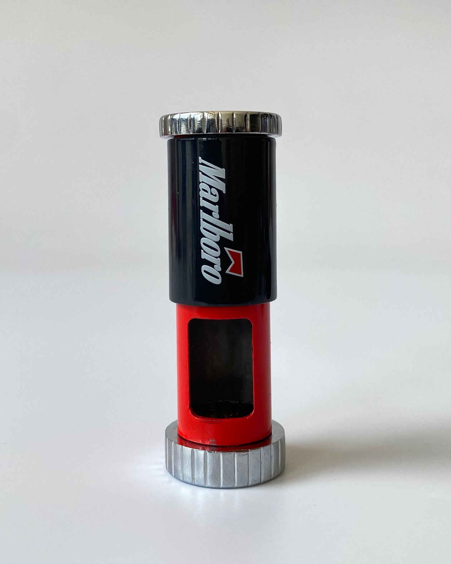 GẠT TÀN DI ĐỘNG MARLBORO